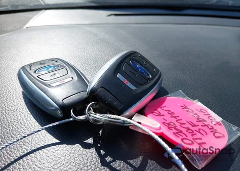 2015 Subaru Outback 2.5I Limited z USA, uszkodzony, nr VIN 4S4BSBLC3F3223138